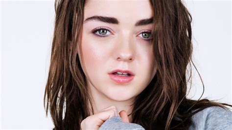 Maisie Williams Nude Photos Videos