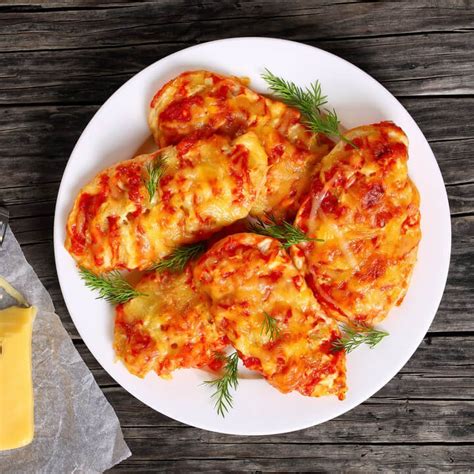 Schnelles Tomate Mozzarella Hähnchen aus dem Ofen
