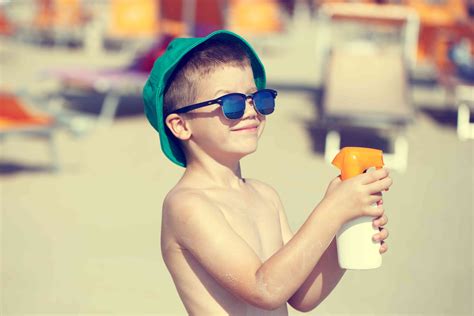A Users Guide To Smart Sunscreen Use