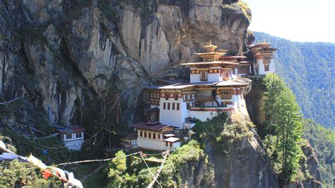 Paro, the second largest town in bhutan. Beautiful Paro Valley - Eudrung Bhutan Tours & Treks