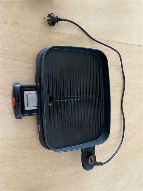Mounts to grill with single. Electric Grill BBQ - Sunbeam Sizzling grill (Aus plug ...
