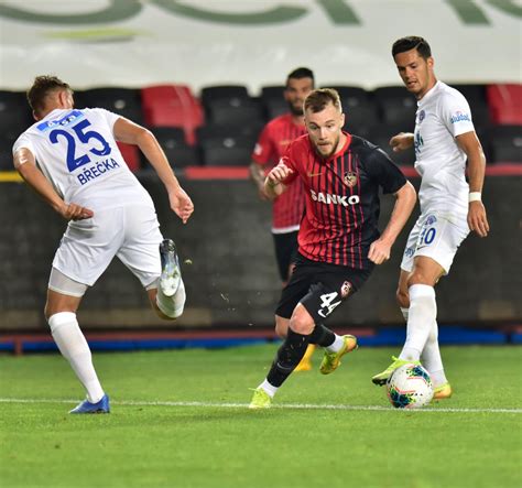 13 ve 37 thiam (kasımpaşa) sari kartlar: Gaziantep FK 2-2 Kasımpaşa