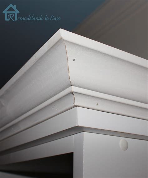 I attached the crown molding to the ripped down 1x6 with 3/4 brads. Adding Crown Molding to the Top of Bookcases - Remodelando ...