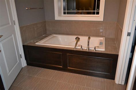 Pics Of Tubs With Wood Surround We Also Got Our First Peek At The Tub Surround In Place