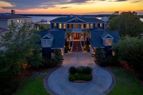 Luxury Waterfront Retreat South Carolina Luxury Homes Mansions For Sale Luxury Portfolio