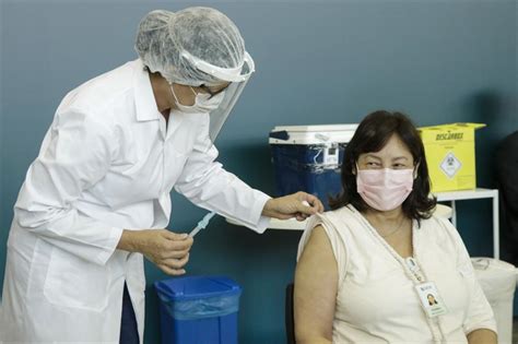 972,390 likes · 59,453 talking about this. Vacinação em Curitiba começa por profissionais da saúde ...