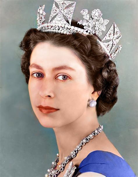 Queen Elizabeth Ii Portrait 11 X 14 Photo Print Etsy Queen