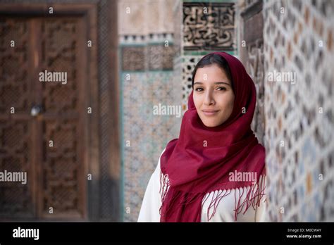 Red Hijab Fotos Und Bildmaterial In Hoher Auflösung Alamy