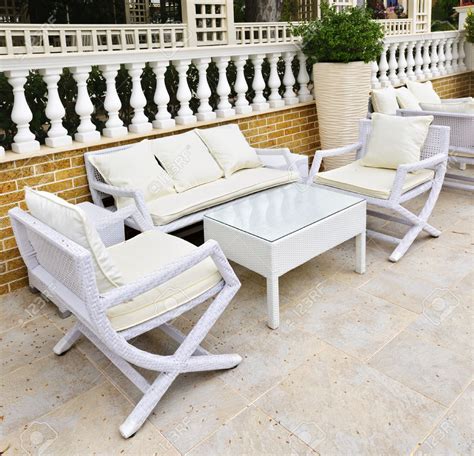 Fdw wicker patio furniture sets 3 piece outdoor bistro set rocking chair patio set rattan chair conversation sets for backyard porch. Get a decent look with white wicker patio furniture ...