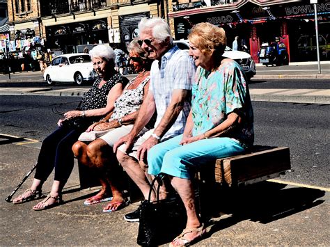 Pensioners Day Out Prime Seafront Seating In Scarborough Flickr