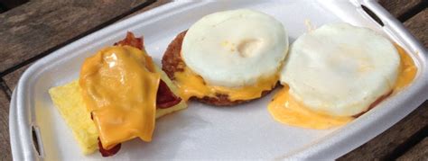 Whether you're following a paleo lifestyle or kicking around with keto, it's a good thing there is a bounty of foods that are both. Low Carb Fast Food Breakfast Guide for Beginners - Mr ...