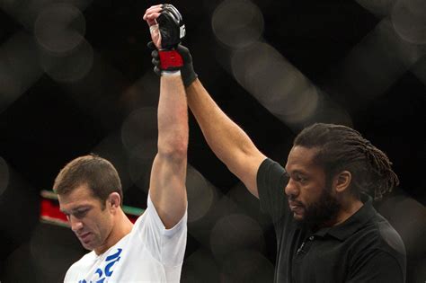 Ufc Fight Night 35 Bonuses Luke Rockhold Earns Knockout Honors With
