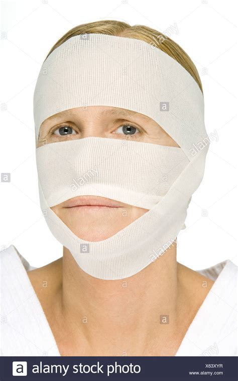 Gauzes And Bandages High Resolution Stock Photography And Images Alamy