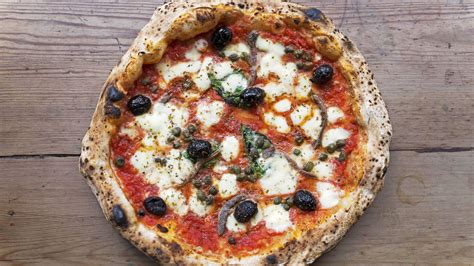 Different Pizza Styles What Are They And How Do They Differ Foodism