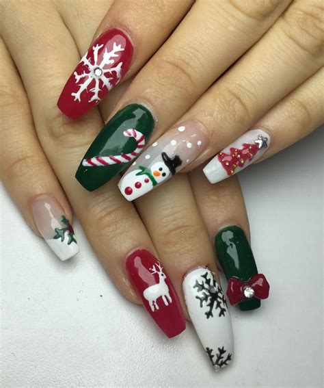 Pin By Blerinanails On Favorite Nails Christmas Nail Designs Xmas Nail Art Christmas Nail