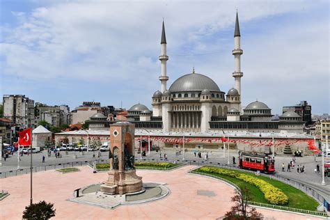 Istanbuls Taksim Mosque Opens After Decades Of Legal Wrangling Daily