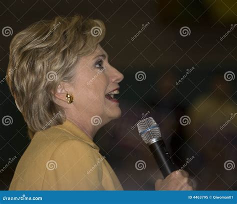 Hillary Habla En Dallas Imagen Editorial Imagen De Voto 4463795