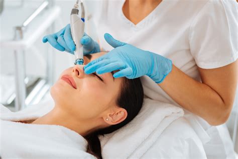 5 Non Surgical Treatments To Try In 2021 Harcourt Healthharcourt Health