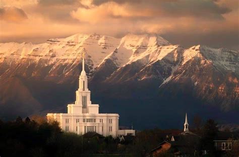 Glorious Picture Of The Payson Temple Utah Absolutely Glorious Lds