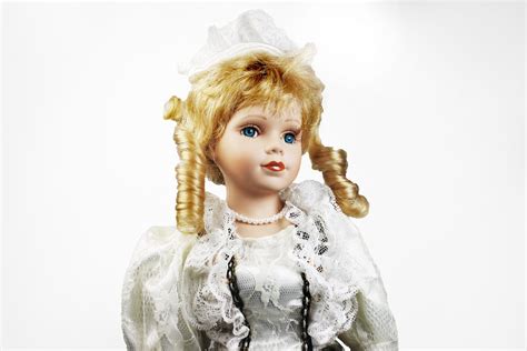 Porcelain Doll Crowne Shelley Artmark Chicago Ltd 18 Inch Doll