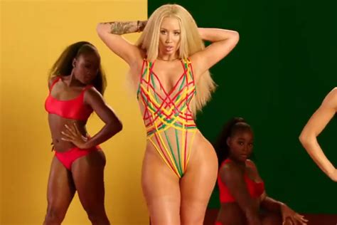 Iggy Azalea Says Her Ass Deserves Applause In New Video