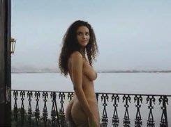 Atriz Débora Nascimento nua pelada em Budapeste Sun Porno