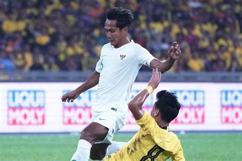 Fan view in malaysia vs indonesia match for asian world cup qualifier 19/11/2019 in bukit jalil national stadium. Malaysia Vs Indonesia, Setelah Kalah, Tim Garuda Main Lagi ...