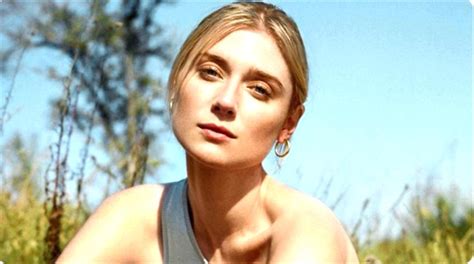 Who will play princess diana in the crown season 5? 5 Things To Know About The Crown Season 5 New Princess Diana, Elizabeth Debicki | Celebrating ...