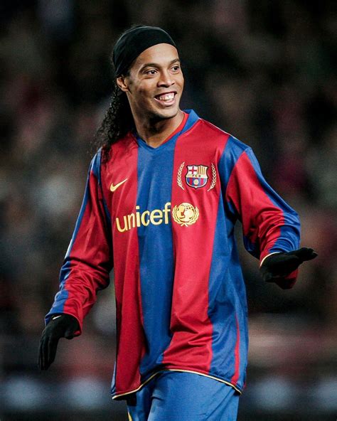 Aidancs 🇹🇹 On Twitter Rt Brfootball Ronaldinho Announces His 17
