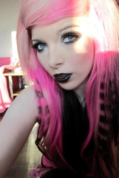 Ira Vampira Scene Queen Emo Girl Pink Black Hair