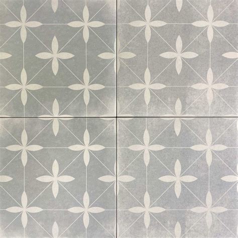 Retro Light Grey And White Leaf Pattern Tile Tfo Patterned Floor
