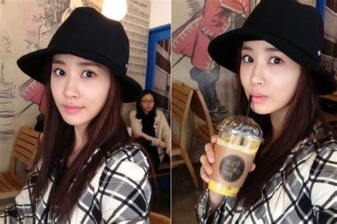 Fluent in korean, english, japanese and chinese, she enjoys a huge fan following in the neighboring china and japan. SNS Pic Lee Da Hae Shows off Her Flawless Makeup-Free ...