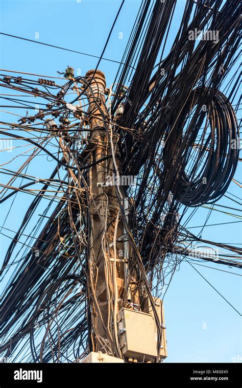 Messy Wires High Resolution Stock Photography And Images Alamy