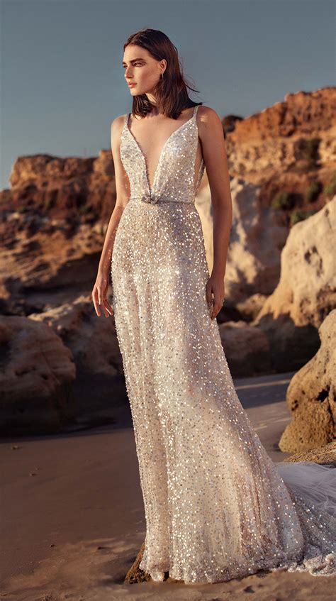 25 Gorgeous Wedding Dresses On Trend For Brides To Try In 2023