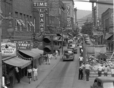 Old Picture Of Town Of Logan In Logan Wv West Virginia Travel West
