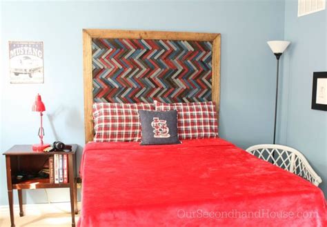 20 Diy Wooden Headboards That Will Have You Sprinting To The Lumber