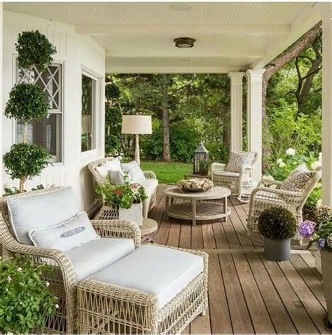 10 Beautiful Minimalist Front Porch Design Ideas To Amaze Your Guests