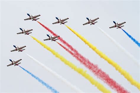 Flyer is the uk's leading magazine for general aviation, established for more than 25 years. Two new Chinese aerobatic teams were formed.