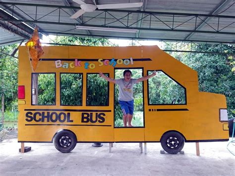 School Bus Photo Booth Diy Back To School Theme Party School Bus
