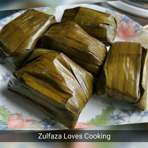 Basic ingredients are glutinous rice, coconut cream and spicy coconut filling. ZULFAZA LOVES COOKING: Kuih Koci Pulut Hitam