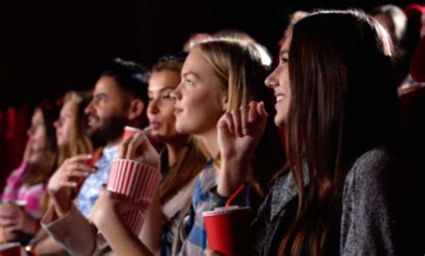 Wie Man Sich Anzieht Um Ins Kino Zu Gehen Einfach Und Ungezwungen