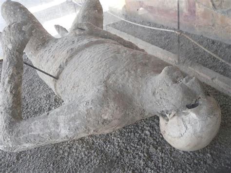 Italy Pompey´s Mummy After The Eruptionof Mount Vesuvius In 79 Ad