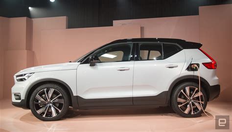Volvo Unveils The Xc40 Ev Its First Full Electric Vehicle Engadget