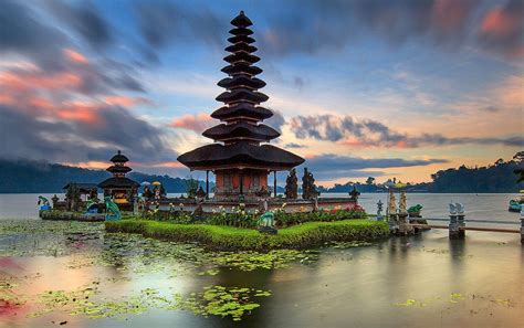 Water Temple In Lake Bratan Bali Indonesia By Carlo Romero On 500px