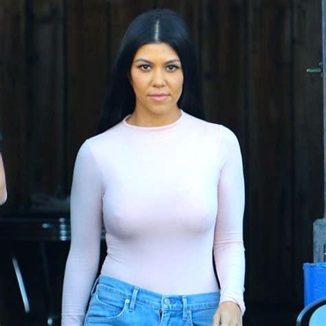 Kourtney Shows Off Bangin Body In Tight Jeans See The Pics E