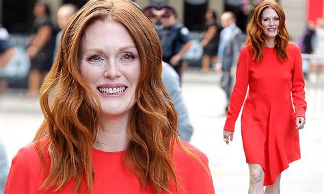 Julianne Moore Shows While Blondes Have More Fun Redheads Can Better