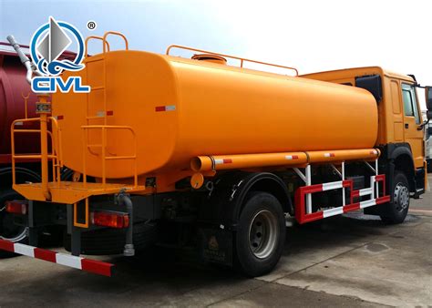 4x2 Sinotruk HOWO Water Sprinkler Truck Liquid Tanker Truck 10CBM With
