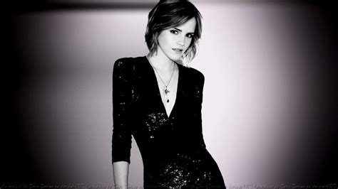 Grayscale Photohgraphy Of Emma Watson Hd Wallpaper Wallpaper Flare