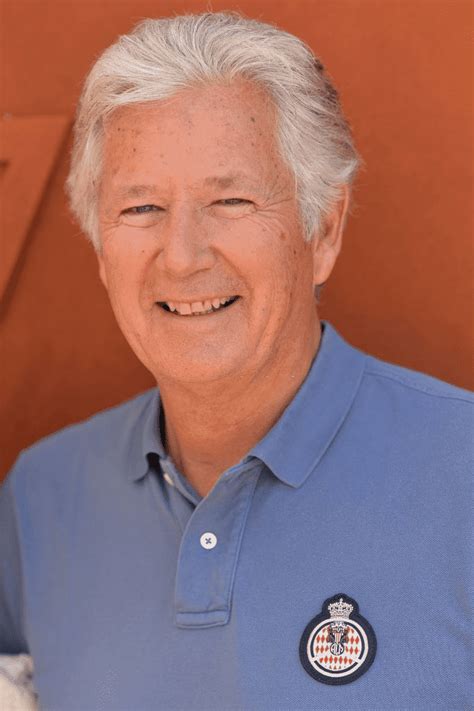 Biographie origines, jeunesse et formations. Découvrez l'animateur Pierre Dhostel, fils du regretté ...