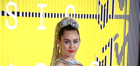 Miley Cyrus Planning All Nude Concert With Flaming Lips